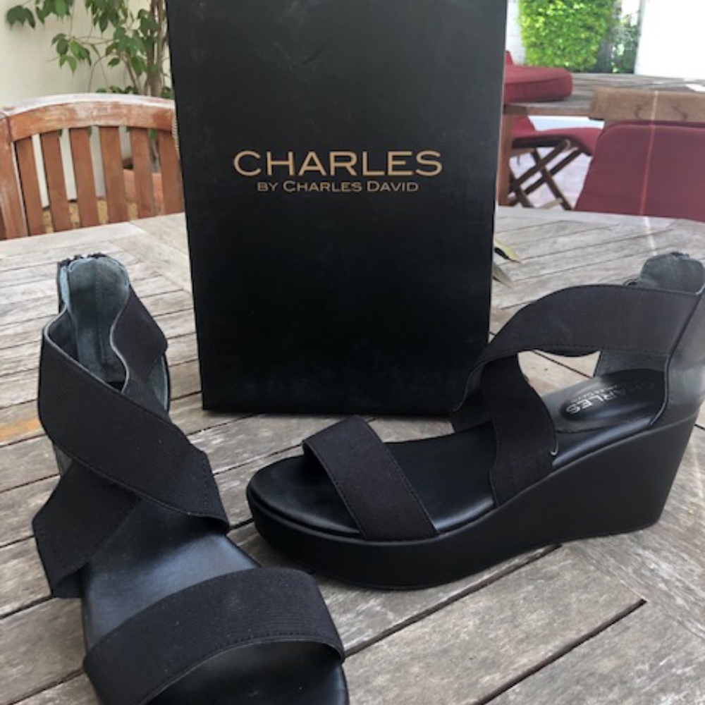CHARLES DAVID BLACK WEDGE SANDALS